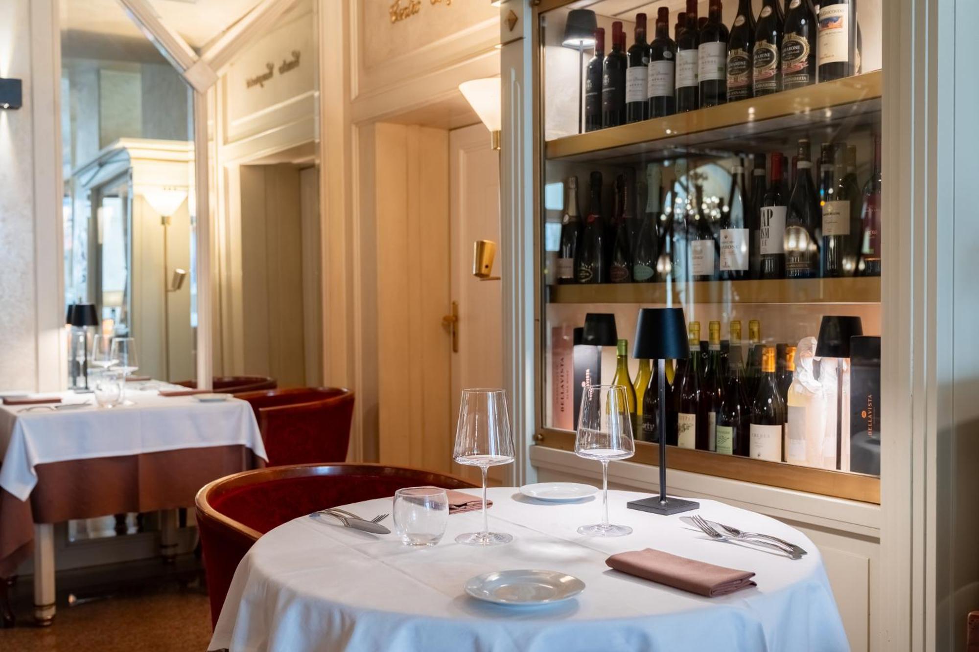 Hotel Vittoria Brescia Luaran gambar